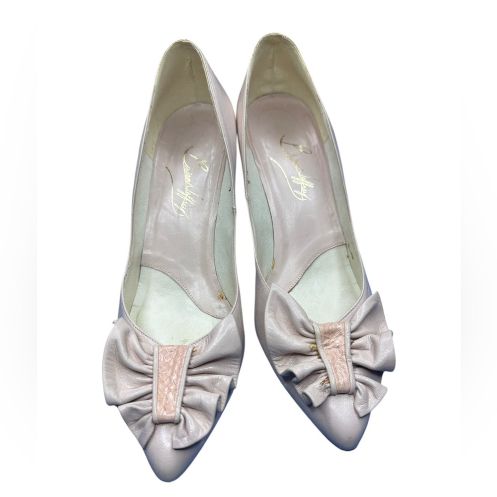 Cream Classic Pointed-Toe Heels with Decorative Bow
